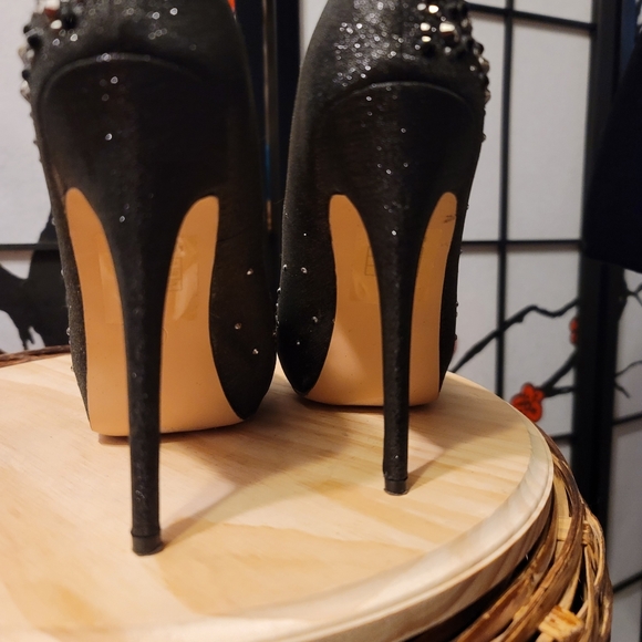 HEIRESS FABULICIOUS BY PLEASER STUNNING GREY SATIN JEWELED HEELS/SIZE 6 - Picture 5 of 15